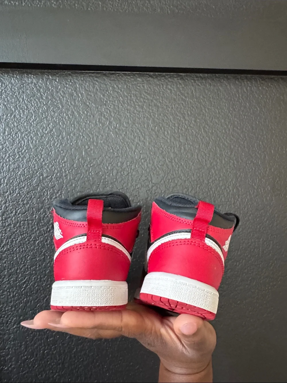 Nike Retro Jordans Red, Black & White Kids High-Top Sneakers